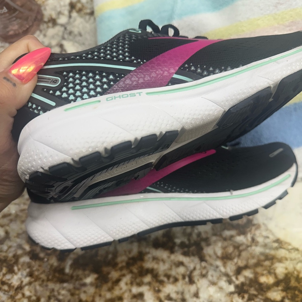 Brooks Ghost 14 Women's Shoes - Black and Pink - Picture 8 of 9